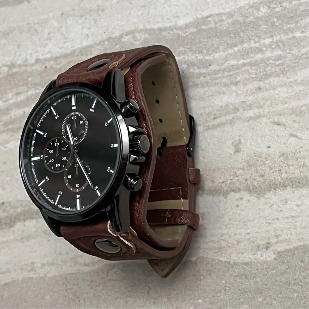 Mens Wristwatch - Picture 4 of 15